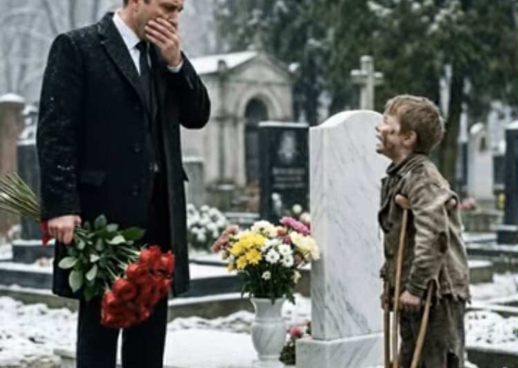 „Oci, som tvoj syn, žijem,“ povedal bezdomovec milionárovi, ktorý prišiel navštíviť hrob jeho dieťaťa. Keď sa muž priblížil a uvedomil si, čo sa v skutočnosti deje, premohla ho úprimná hrôza.