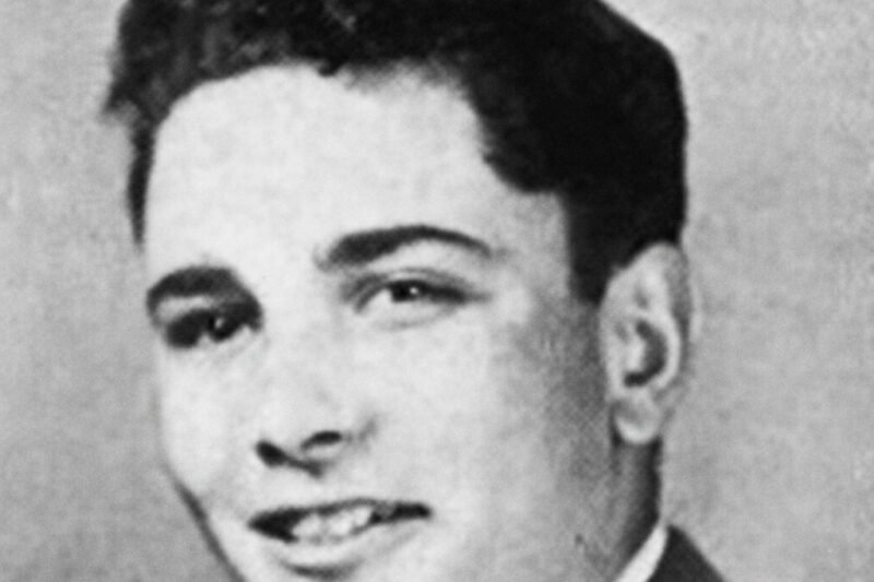 „Stratil oko, aby zachránil svoj život, no Hollywood mu povedal, že s jednou tvárou dieru do sveta neurobí: Inšpiratívny príbeh muža, ktorý svoju najväčšiu slabosť premenil na nesmrteľnú legendu menom Columbo!“