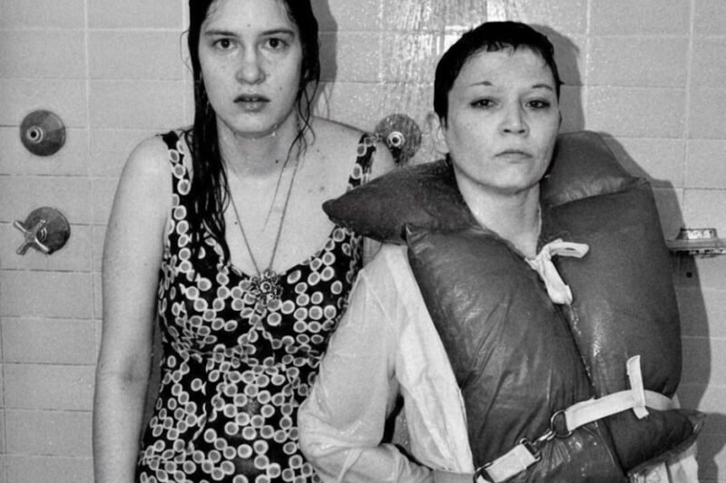 Šialený experiment Davida Rosenhana: Keď osem zdravých ľudí kráčalo do psychiatrických liečební a lekári si nevšimli, že nikomu z nich nič nie je, kým skutoční pacienti odhalili pravdu.