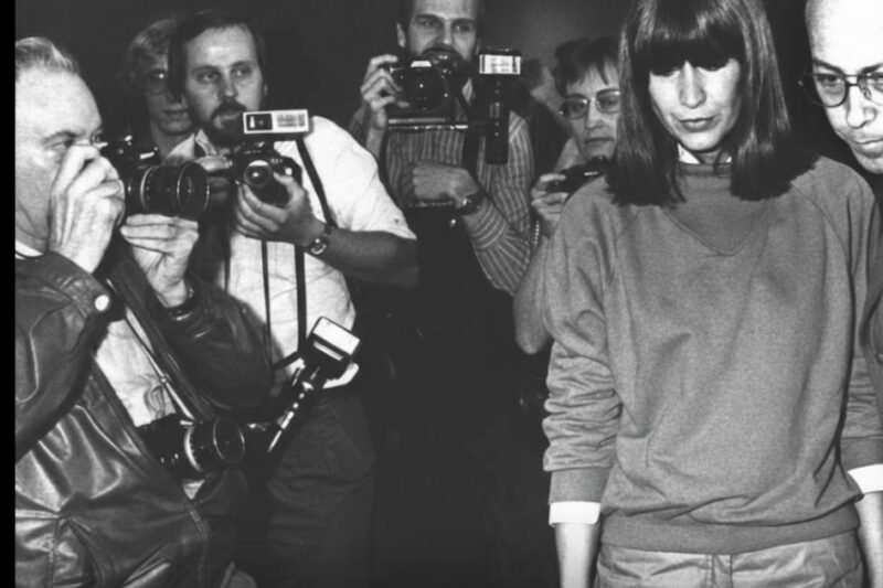 Sedem výstrelov za mŕtvu dcéru: Príbeh Marianne Bachmeierovej, matky, ktorá vzala spravodlivosť do vlastných rúk priamo v súdnej sieni a prinútila svet pýtať sa – je pomsta hriechom, ak zákon zlyhá na plnej čiare?