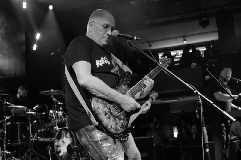 Zemřel zpěvák Vladimír Růžek, frontman legendární bigbítové kapely | TN.cz