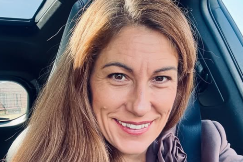 Eva Decroix znovu překvapila: V rudém modelu připomínala pohanskou bohyni – Zivot