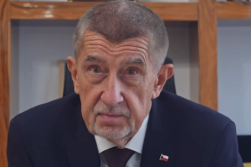 Andrej Babiš čelí ostré kritice, Monika má jiné starosti: sdílela úsměvný snímek a pobavila internet – Zivot